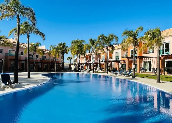 Santa Maria C - Shared Pool - 8 Guests - Albufeira